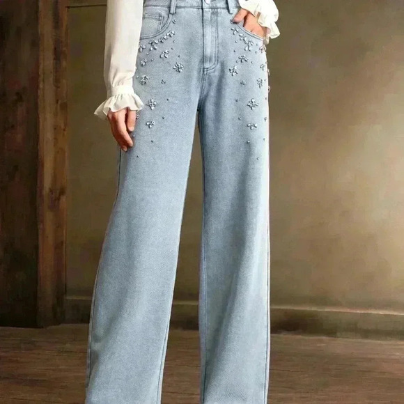 Light Wash Casual Women's Hand-Stitched Rhinestone Jeans - Picture 1 of 8